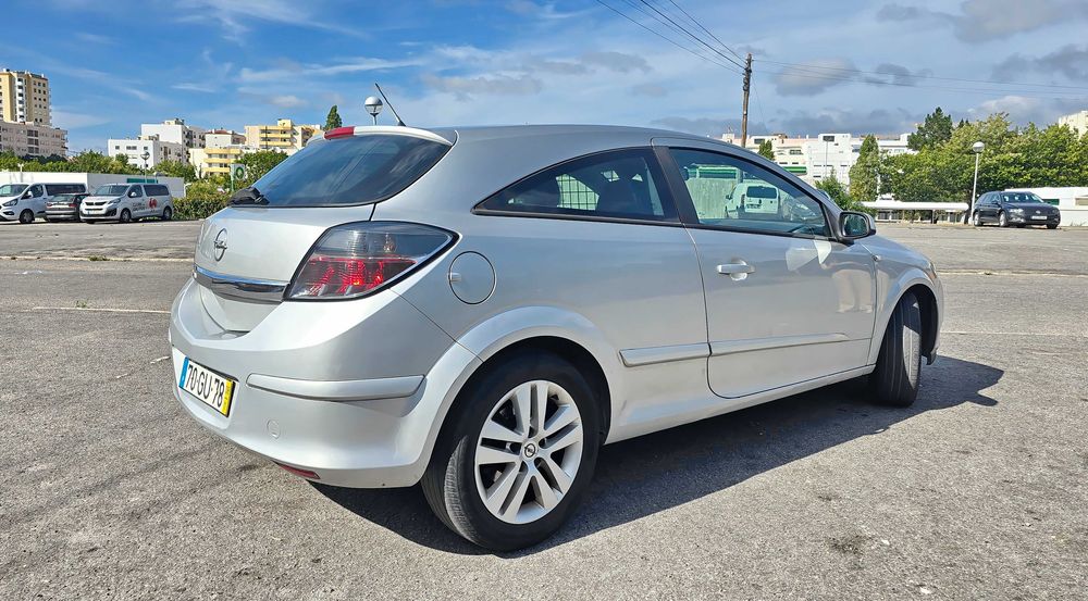 Opel Astra Hgtc de 2008