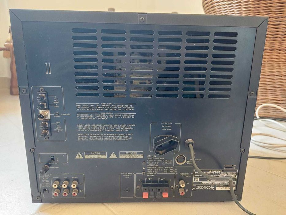 Aparelhagem Pioneer com colunas