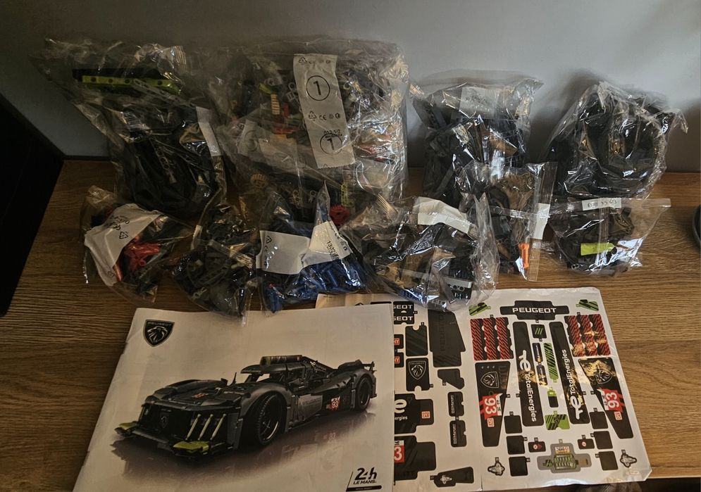 Model PEUGEOT 9X8 24H Le Mans 1775klocków Kompatybilny