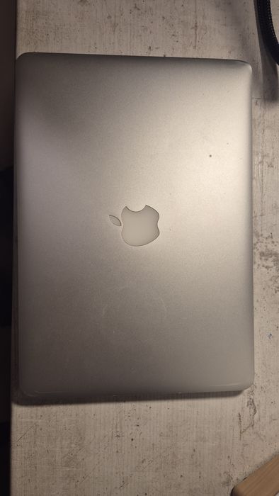 Mac book 13 Pro - uszkodzona matryca