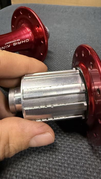 Piasty Chris king r45 disc centerlock 24h, 100x12, 142x12, shimano 11s