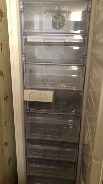 Морозильная камера Beko