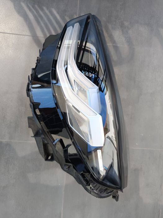 Farol  BMW X3 (G45) lado esquerdo