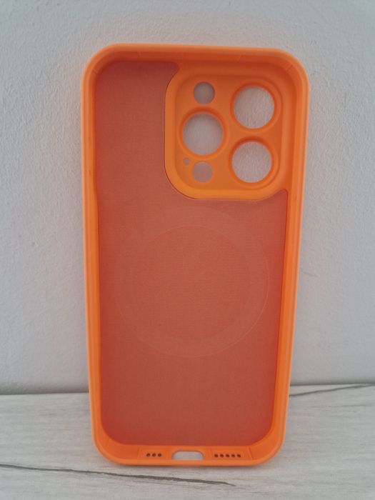 TEL PROTECT MagSilicone Case do Iphone 15 Pro Pomarańczowy