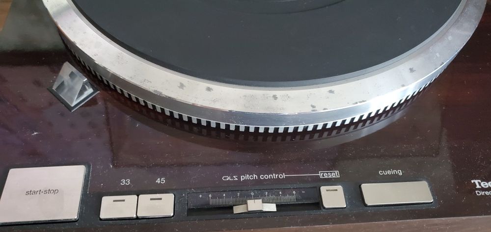 Програвач вінілу Technics SL-M2