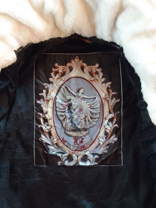 Новая зимняя женская курточка