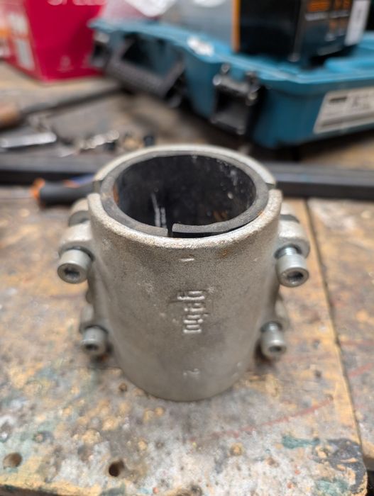 Obejma naprawcza do rur gebo rozmiay 11/2, 11/4 ,2, 2 1/2 ,3 , 4 cale