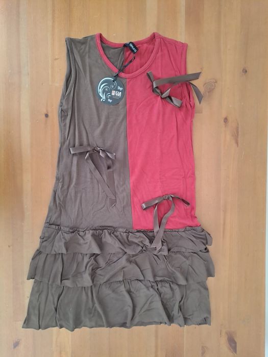 Peças de Roupas novas variadas