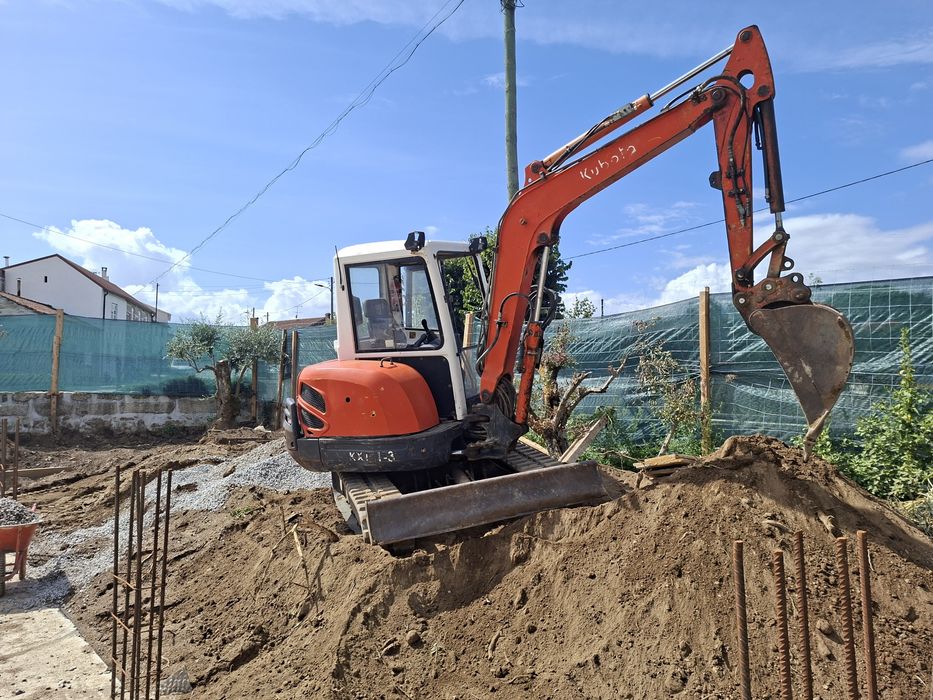 Mini giratória kubota 4t