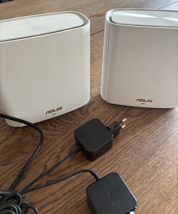 Router Asus AX6600 - ZenWiFi XT8