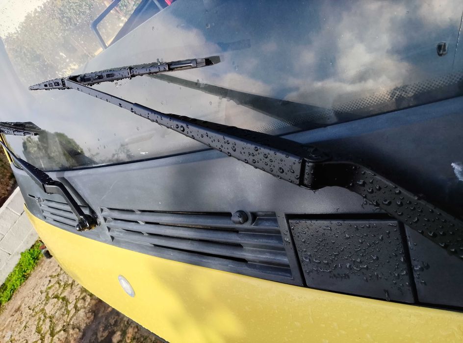 Limpa para-brisas frontal Mercedes MB100 / conjunto novo