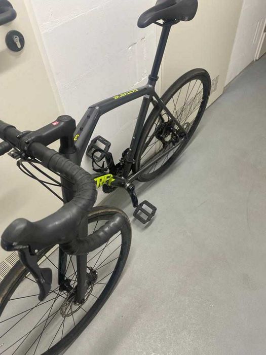 Trek Domane AL3 "całkowicie uszkodzona rama"