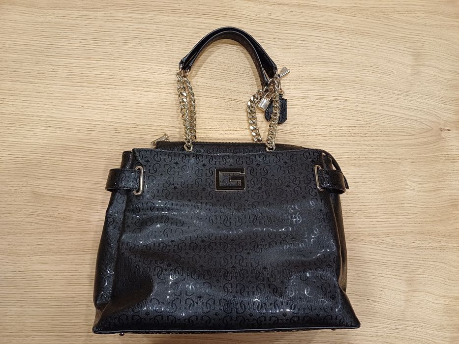 Carteira Guess como nova