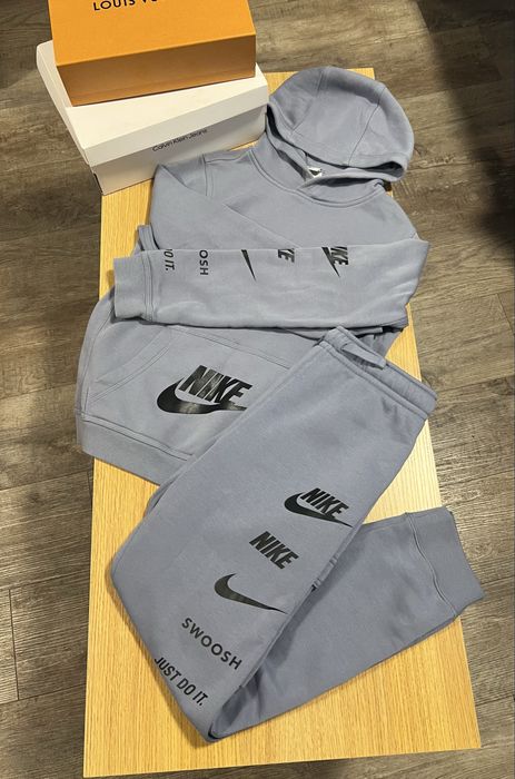 Спортивний костюм Nike NSW