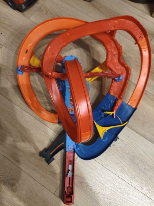 Tor Hot Wheels wulkan