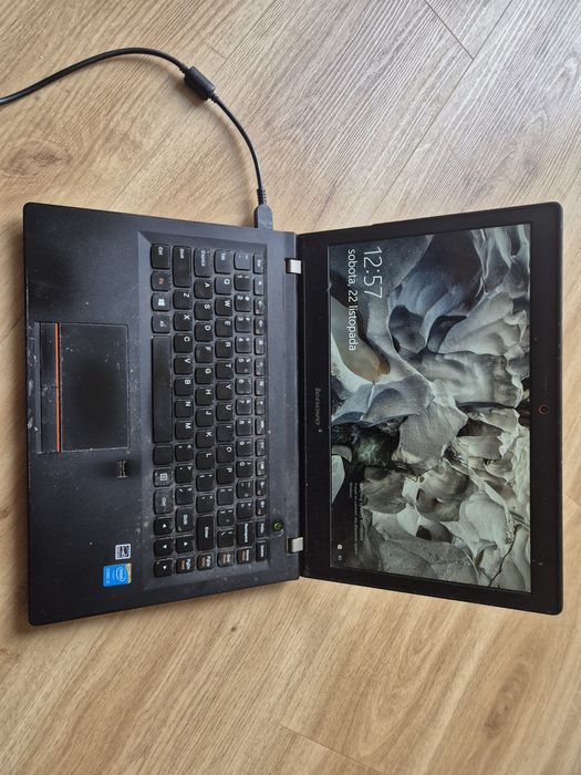 Lenovo E31-70 laptop