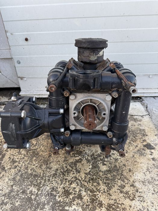 Анові Ребервері Anovi Reverberi Насос оприскувача