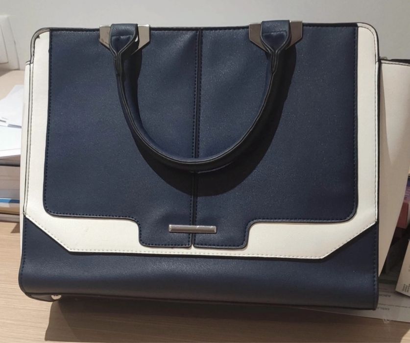 Mala azul marinho e branco NOVA