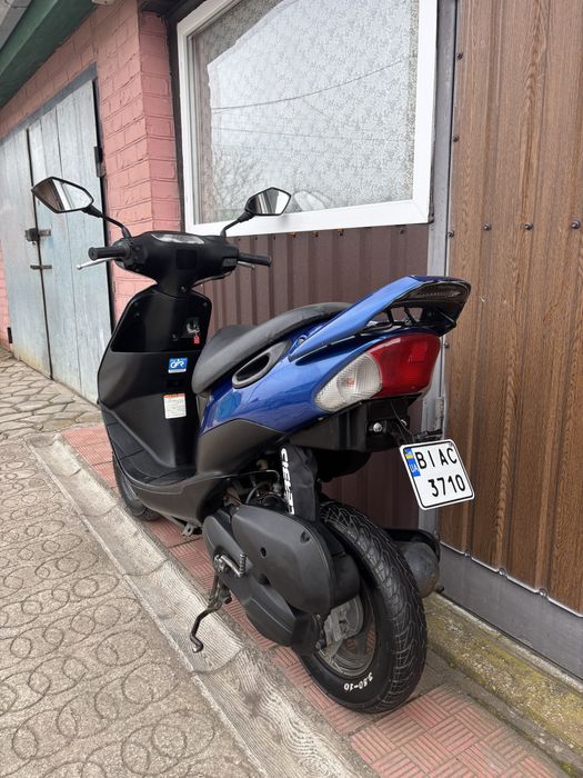 Скутер Suzuki lets 2