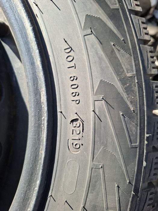 Шини Nokian Nordman RS2 195*65 r15 з дисками Рено Меган3