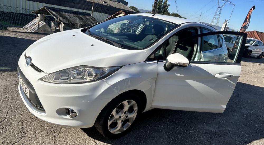 Ford Fiest Branco