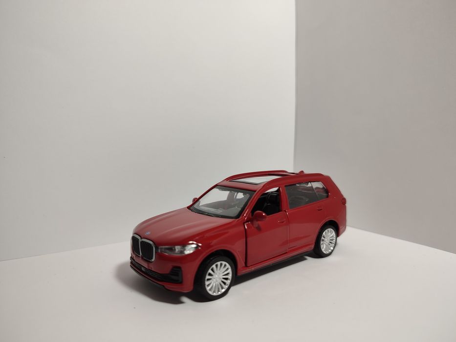 1:44 BMW X7 машина: 200 грн. - Детский транспорт Запорожье на Olx