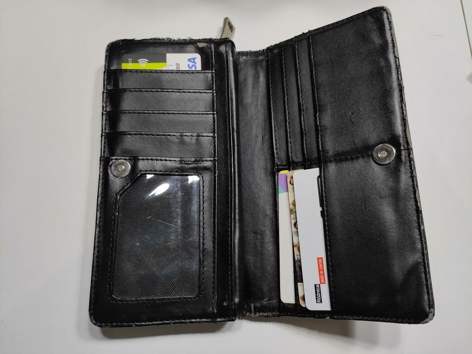 Portfel damski czarny błyszczący duży