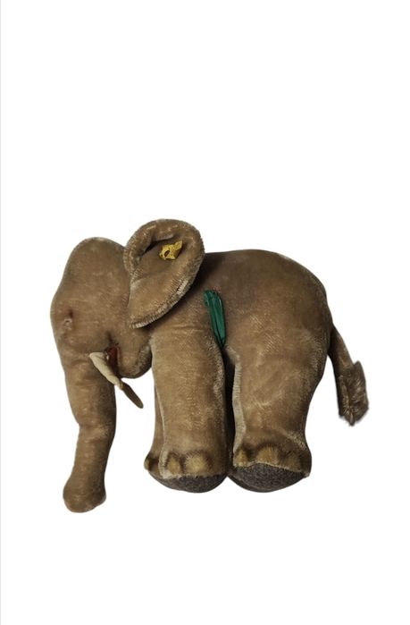 Винтажный слон бренда  Steiff.