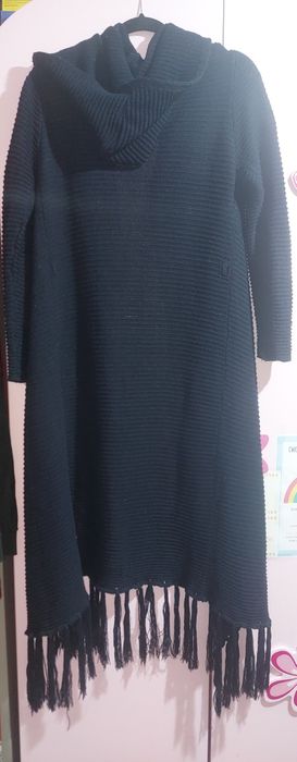 Długi kardigan z kapturem