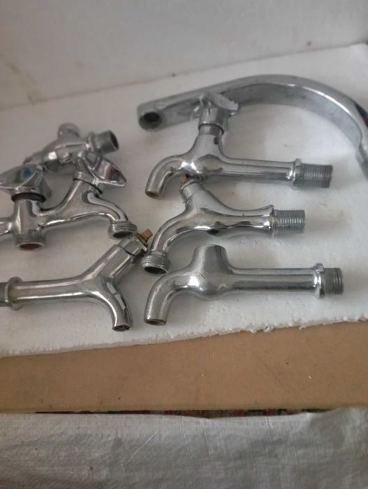 Torneiras usadas e para peças