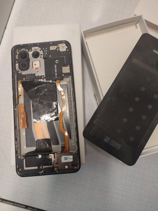 Бу.ксиоми ми 11 лайт.