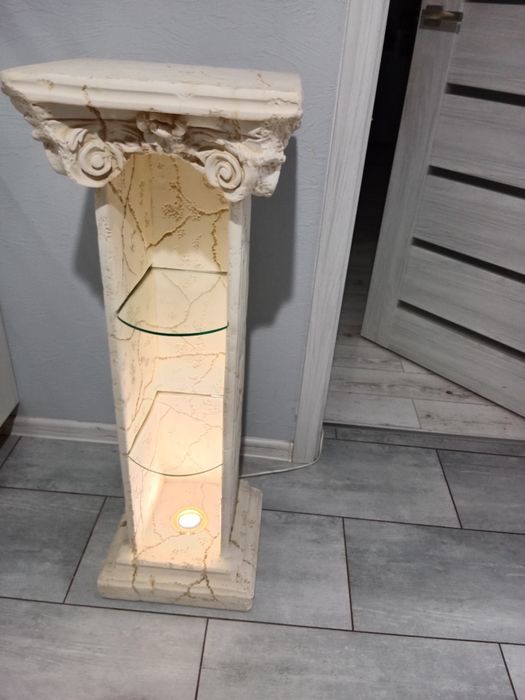 Filar kolumna grecka regal barek słupek lampka półka