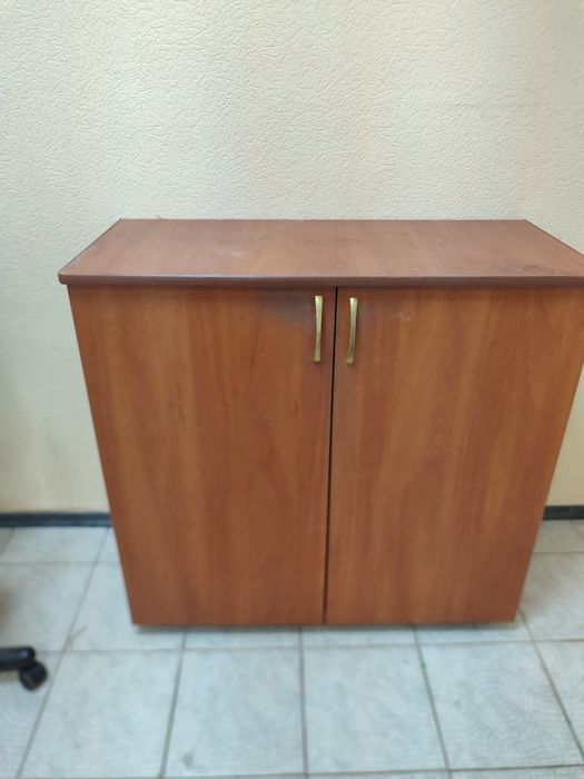 Комод офісний з полками