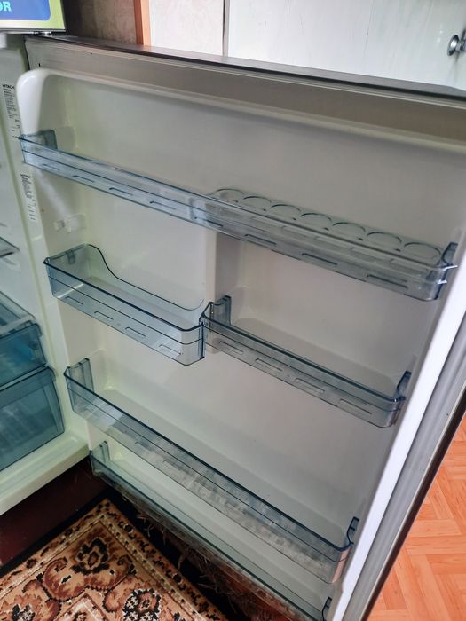 Холодильник  HITACHI R-V610PUC7