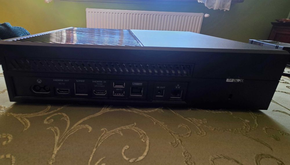 Konsola xbox one czarna pad