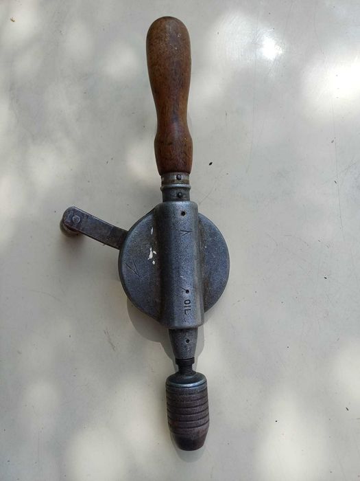 Berbequim, manual antigo, de carpinteiro - Peça rara