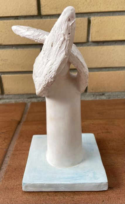 Escultura em gesso de Isabel Meyrelles