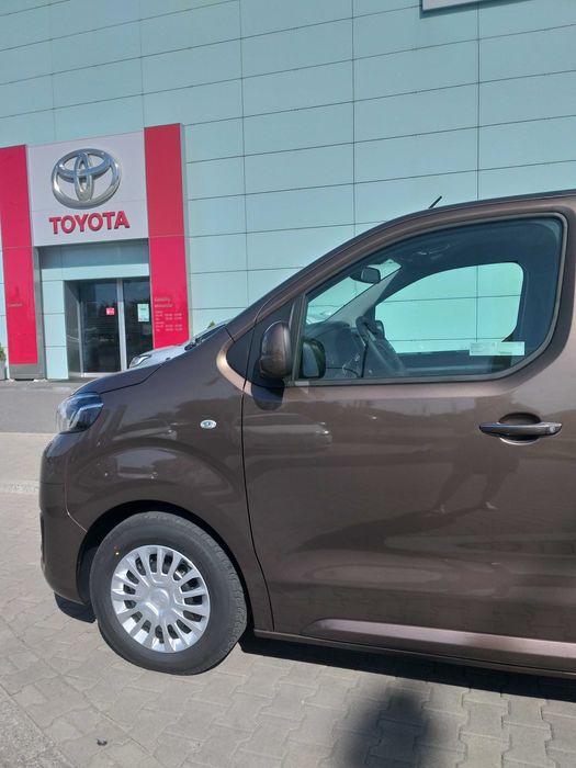 Przewóz osób/Wynajem Toyota Proace Verso