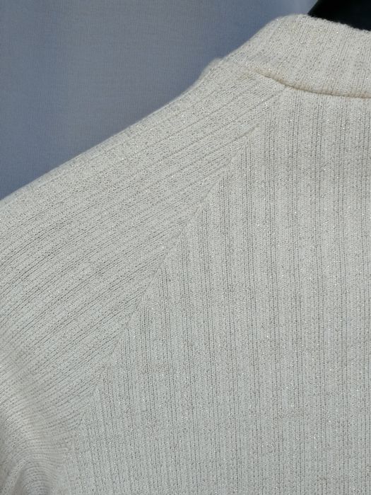 Camisola de malha elástica beje e dourada (tamanho XS)- PORTES GRÁTIS