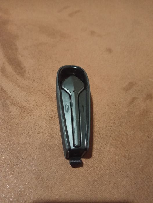 Bluetooth-гарнитура Plantronics Voyager EDGE black.