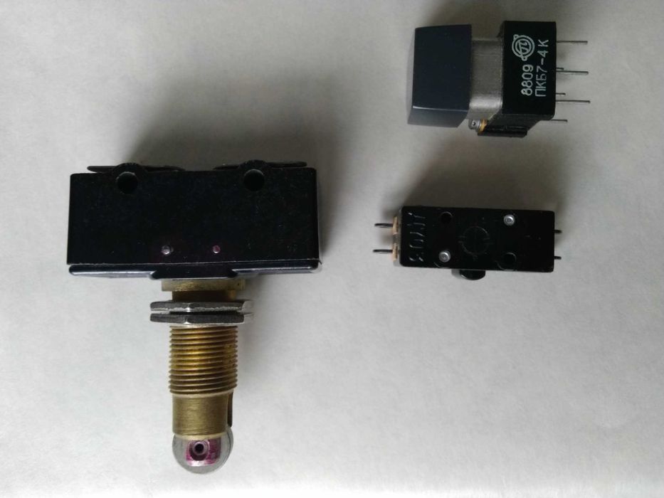 Микропереключатель МП1105, Д703, переключатель кнопочный ПКБ7-4К новые