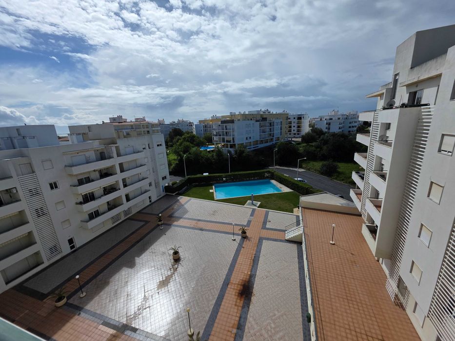 T1 para férias com Piscina e Garagem