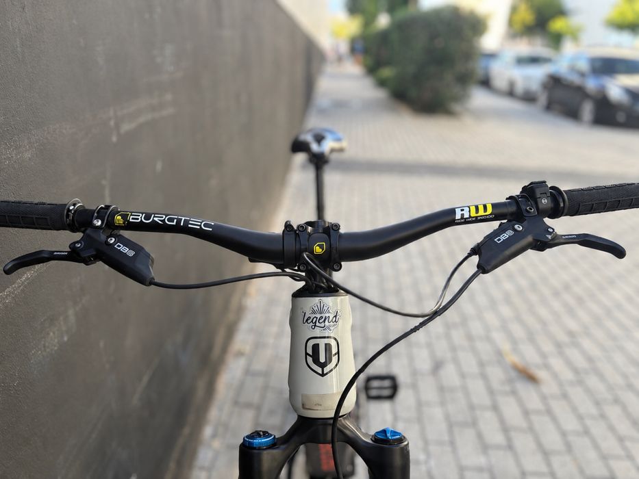 Mondraker Crafty Carbon R 2023 | Motor novo 114 km | Full upgrades