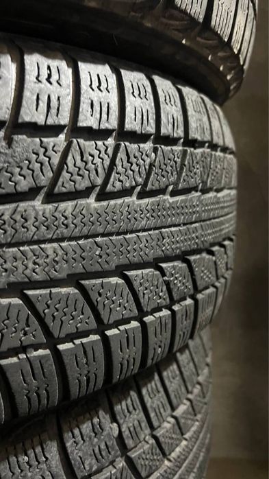 Комплект зимової гуми 225/60/17