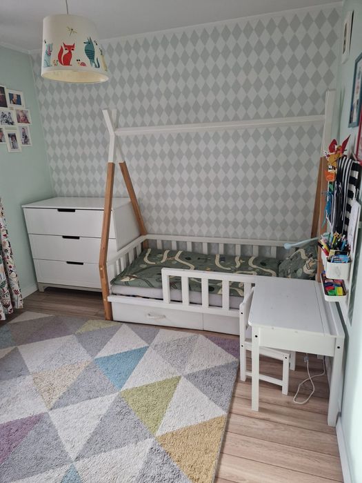 PINIO zestaw meble drewniane łóżko szafa komoda biurko przewijak