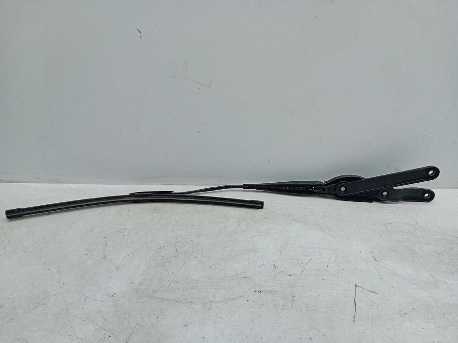 Haste / braço de escova limpa vidros frente direita MERCEDES-BENZ Clas
