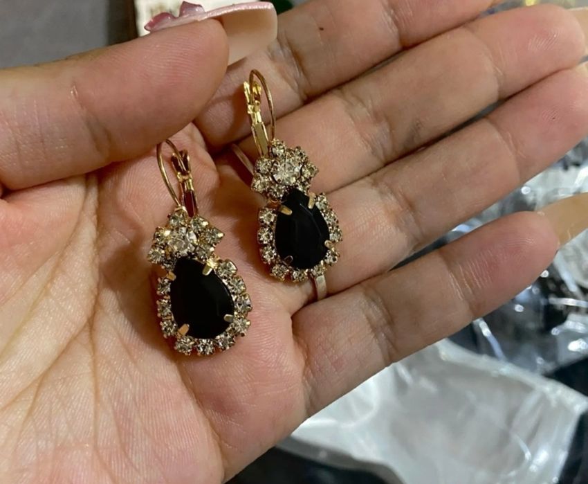 Set de 5 peças - Relógio, Brincos,  Fio e Anel - Ctt Grátis