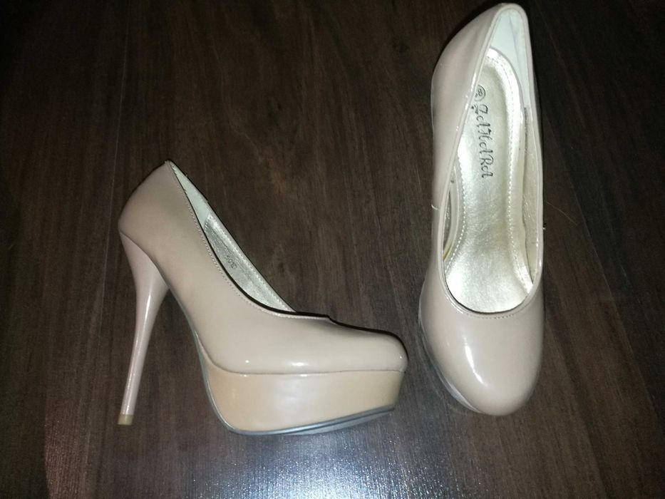 Buty damskie szpilki na platformie r.38 kolor nude