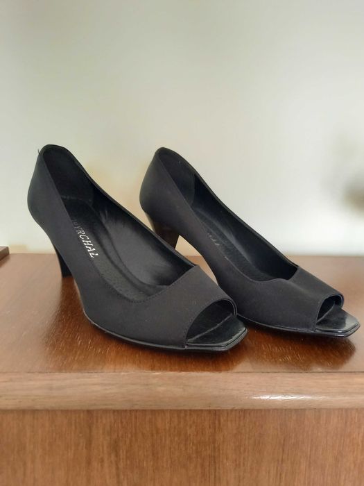 Buty damskie na obcasie rozmiar 37