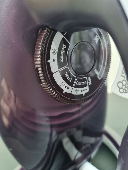 Праска tefal FV 5716 сток 2400 Вт. Durilium Airglide підошва, паровий